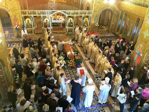 Заупокійні богослужіння за новопреставленого протоієрея Василя Поточняка розпочались у м. Римі Заупокійні богослужіння за новопреставленого протоієрея Василя Поточняка розпочались у м. Римі